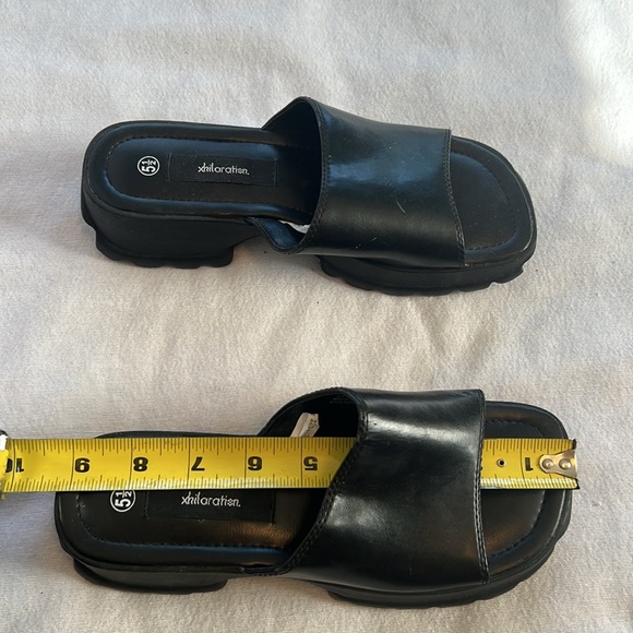 ⭐️ Xhileration black faux leather chunky treaded bottom slide on women size 5.5 - Picture 13 of 14